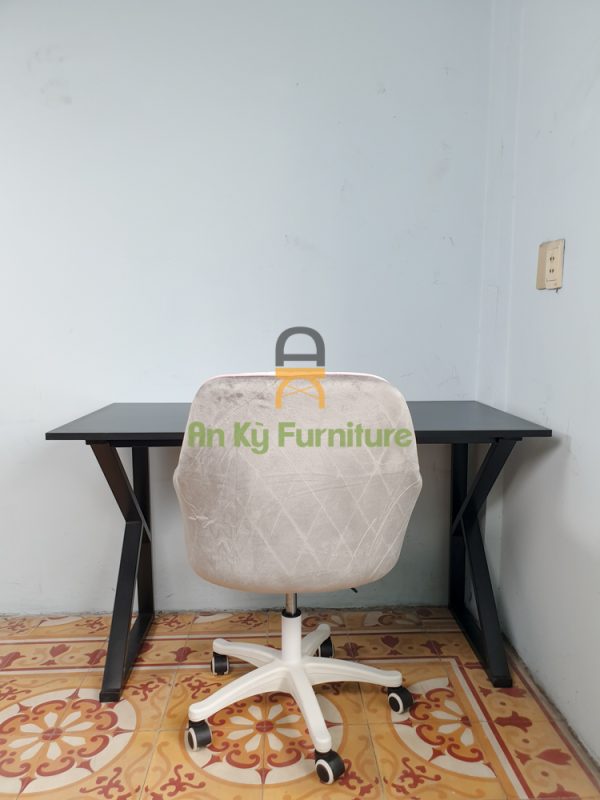 Combo Bộ Bàn Ghế Văn Phòng Làm Việc CBK409 của Nội Thất An Kỳ - Ankyfurni với chất liệu chân bàn sắt , mặt gỗ MDF và nệm ghế vải nhung chân ghế nhựa PP đúc cao cấp